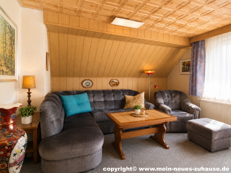 Bild 18 Wohnzimmer Dachgeschoss (KI-optimiert) Einfamilienhaus Drebkau
