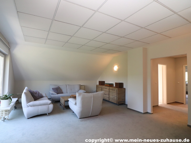 Bild 15 Wohnzimmer Dachgeschoss Einfamilienhaus Cottbus