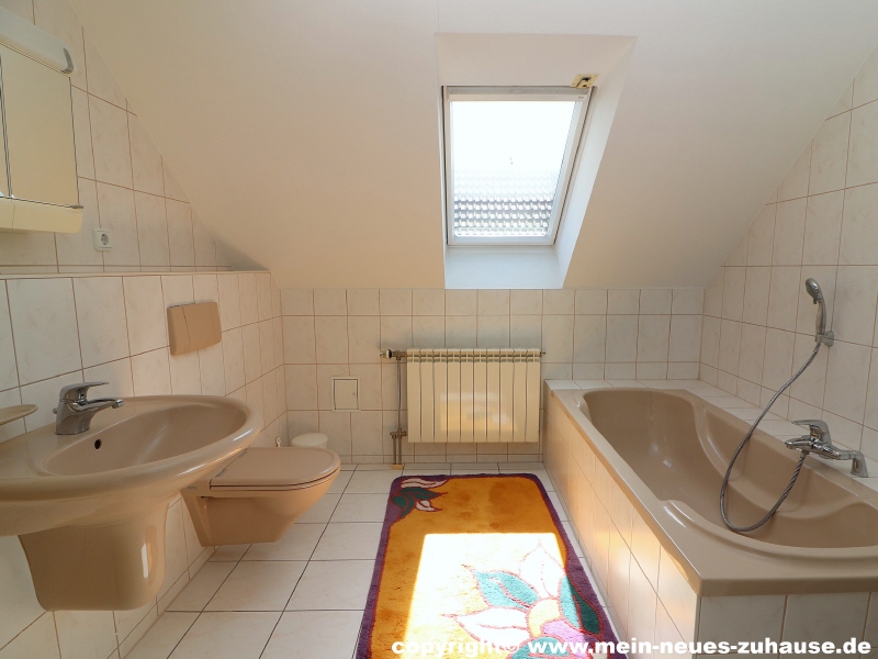 Bild 16 Bad Dachgeschoss Einfamilienhaus Cottbus