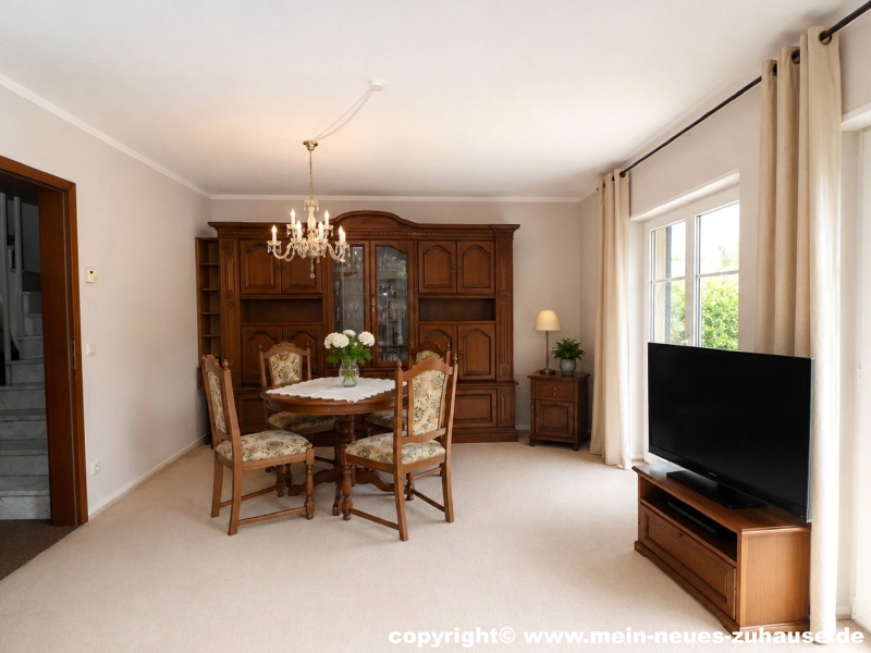 Bild 4 Wohnzimmer Essbereich Reiheneckhaus Cottbus