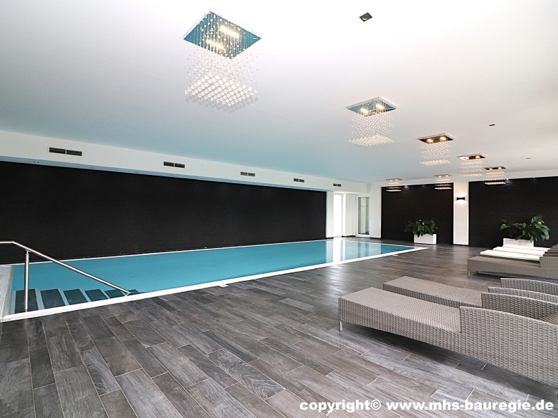 Bild 31 Innenpool Hotels Neu Zauche