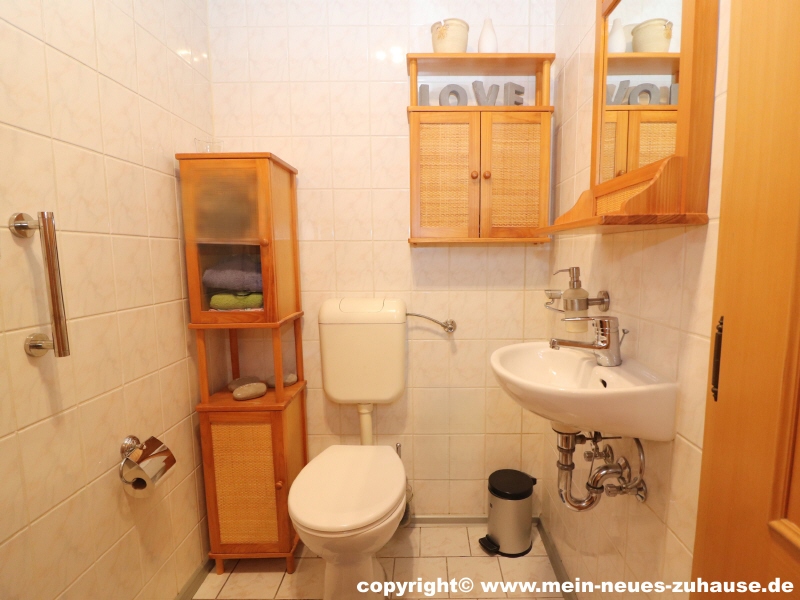 Bild 14 Wohnung 2 Erdgeschoss G-WC Einfamilienhaus Dissen-Striesow