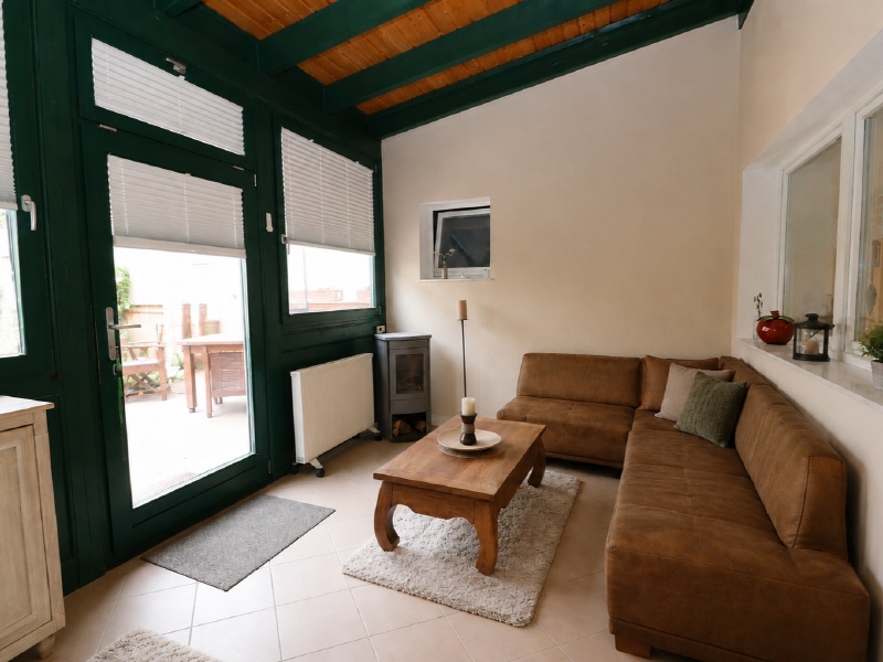 Bild 8 Wintergarten Ansicht 1 (KI-optimiert) Reihenmittelhaus Drebkau