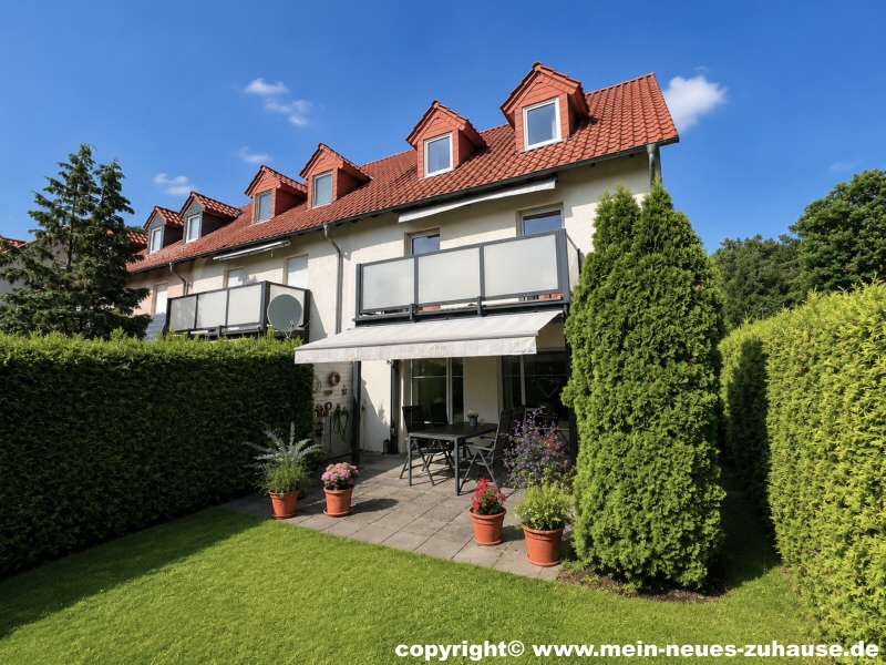Bild 2 Wohnhaus R�ckansicht Reiheneckhaus Cottbus