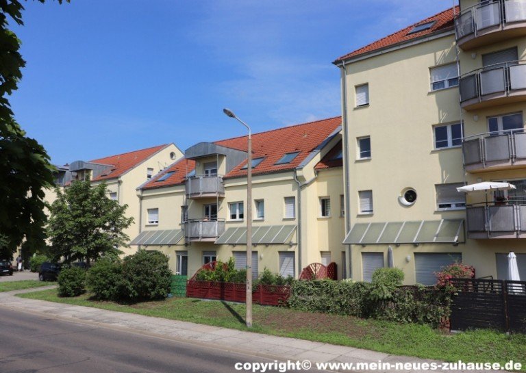 Bild 1 Wohnhaus Stra�enansicht Cottbus - Sachsendorf Erdgeschosswohnung Mein neues Zuhause - Terrasse, Einbauk�che, Tiefgarage!