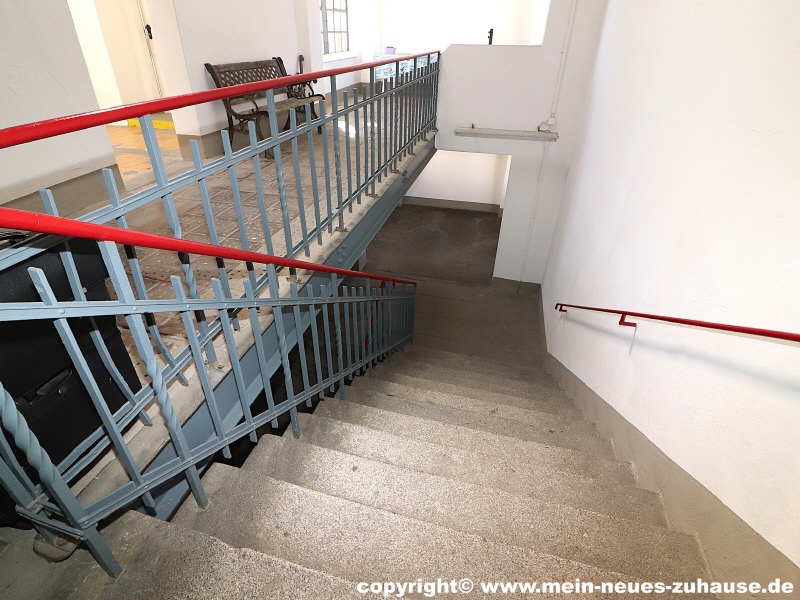 Bild 15 Treppenhaus Etagenwohnung Heidenau