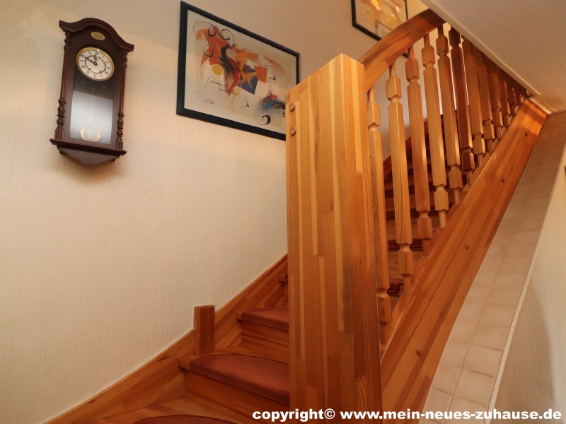 Bild 15 Wohnung 2 Erdgeschoss Treppe Einfamilienhaus Dissen-Striesow