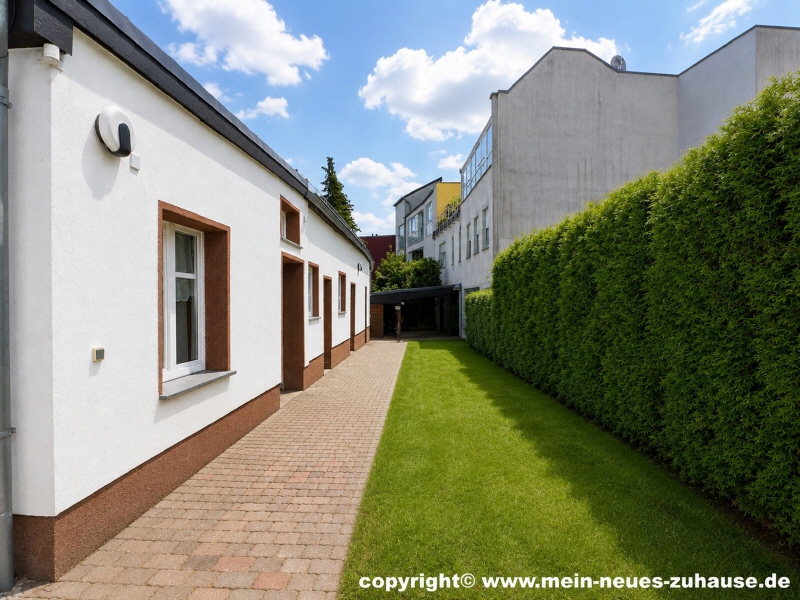 Bild 18 Nebengeb�ude Ansicht 1 (KI-optimiert) Wohn- / Gesch�ftshaus Senftenberg