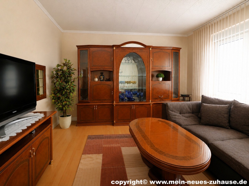 Bild 9 Wohnzimmer 1 (KI-optimiert) Einfamilienhaus Drebkau