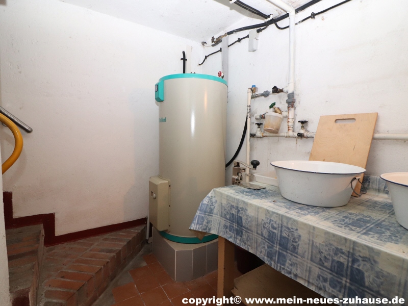 Bild 14 Warmwasserspeicher Einfamilienhaus Gro�r�schen