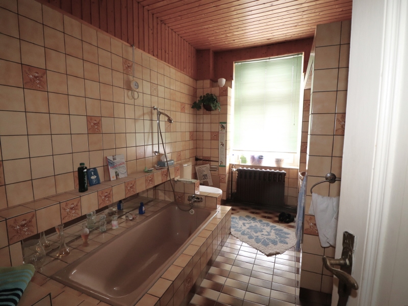 Bild 16 Wohnung 2 Bad Wohn- / Gesch�ftshaus Cottbus