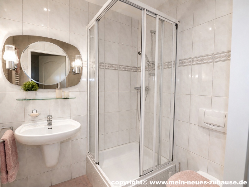 Bild 17 G�stebad Dachgeschoss (KI-optimiert) Wohn- / Gesch�ftshaus Senftenberg