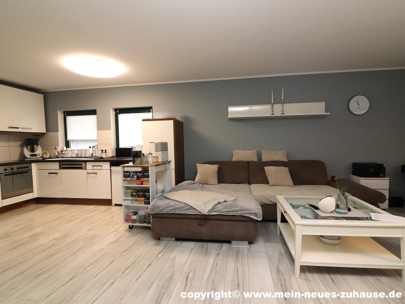 Bild 5 K�che-Wohnbereich Bungalow Cottbus