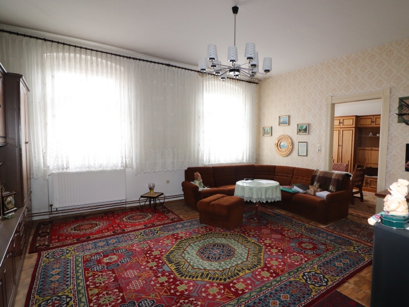 Bild 5 Wohnung 1 Wohnzimmer Wohn- / Gesch�ftshaus Cottbus