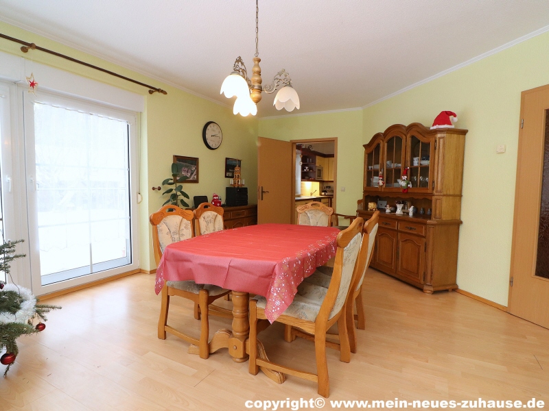 Bild 4 Wohnen_Essen - Essbereich Einfamilienhaus Neupetershain