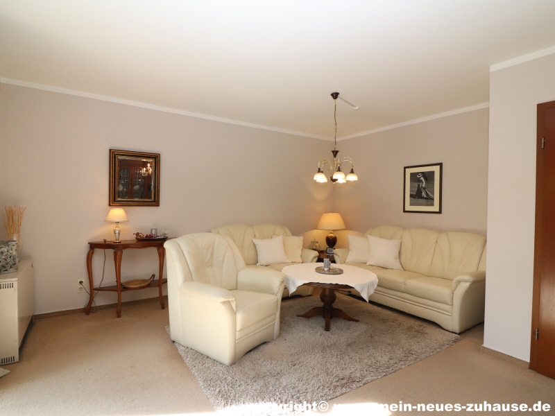Bild 3 Wohnzimmer Reiheneckhaus Cottbus