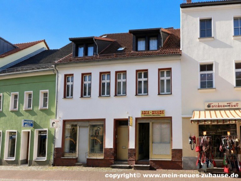 Bild 1 Wohn- und Gesch�ftshaus Vorderansicht (KI-o Senftenberg Wohn- / Gesch�ftshaus Wohn- und Gesch�ftshaus in gefragter Lage - Eigennutzung mit Vermieterpotential!
