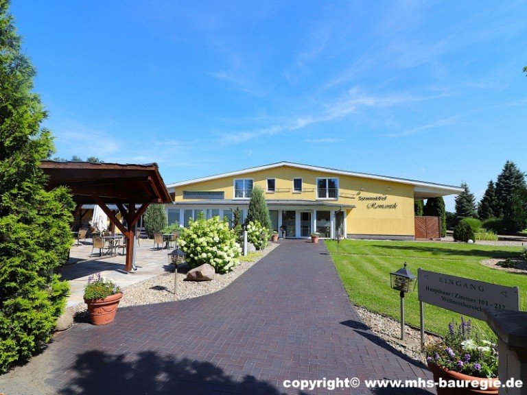 Bild 1 Hotel Vorderansicht Neu Zauche Gastgewerbe Ausgezeichnetes Wellness-Hotel im Oberspreewald!