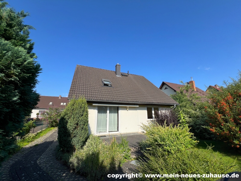 Bild 3 Wohnhaus R�ckansicht Einfamilienhaus Cottbus