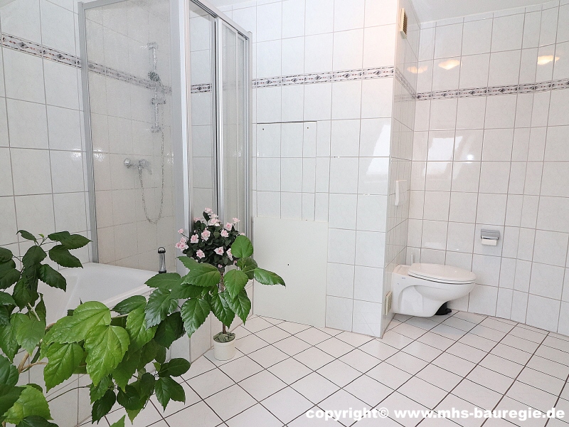 Bild 15 B�ro Dachgeschoss Bad Wohn- / Gesch�ftshaus Lauchhammer