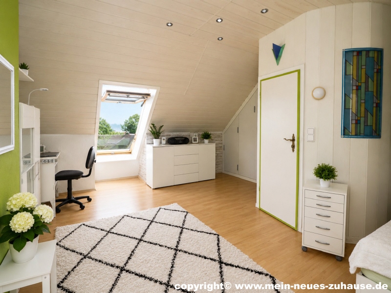 Bild 13 Zimmer Dachgeschoss Ansicht 2 (KI-optimiert) Dachgeschosswohnung Cottbus